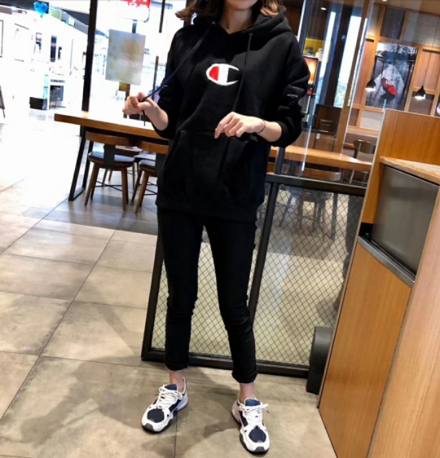 冠军卫衣红色带帽新款加绒,刺绣卫衣男装加绒最新款