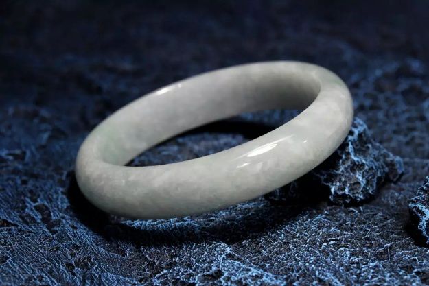 周大福的翡翠是缅甸玉吗,周大福黄金首饰图片真实