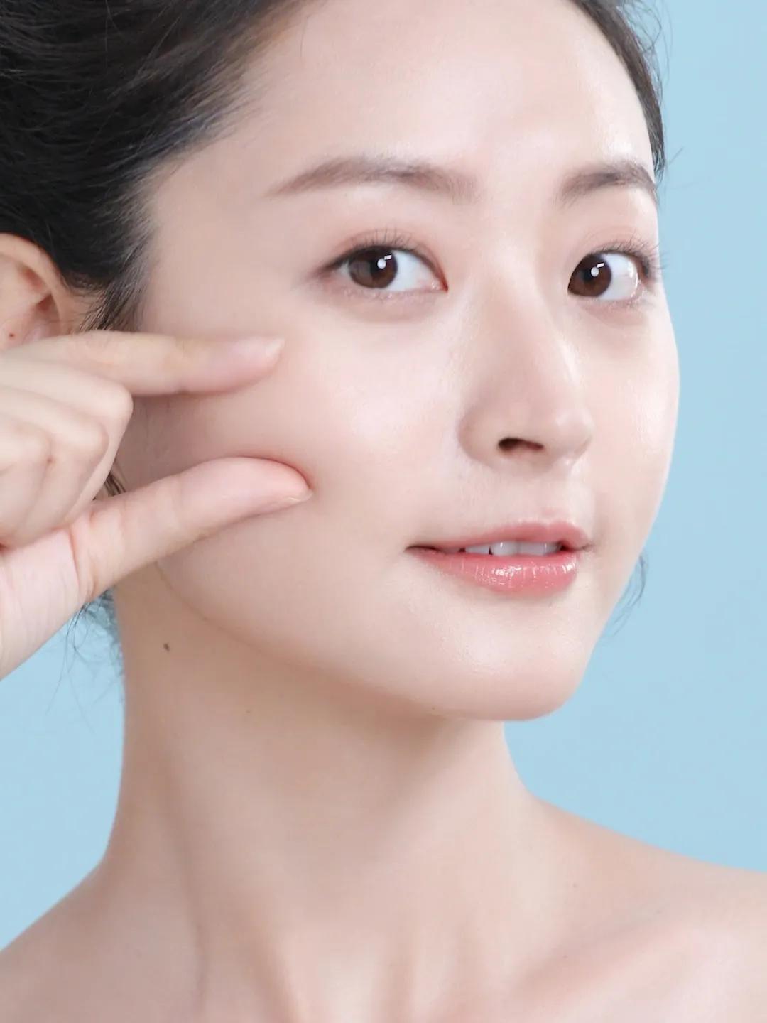 油性肌肤应该怎么样去除黑头,油腻皮肤毛孔粗大黑头多怎么清理