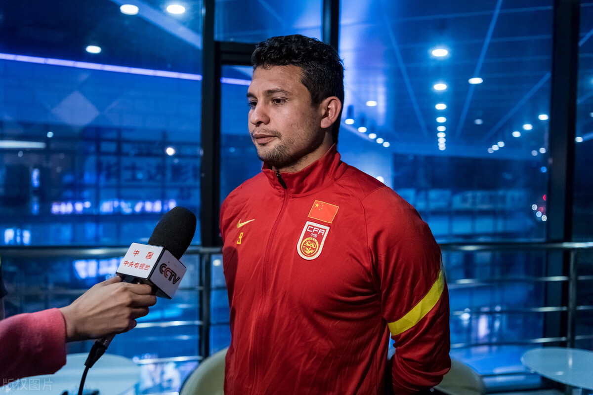 12强赛国足取得首胜,12强赛国足晋级形势