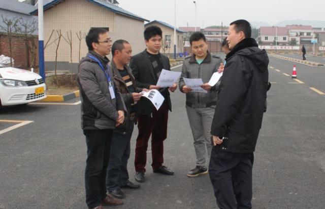 考驾照5次挂科重新报名怎么收费,考驾照挂科5次要重新交钱吗