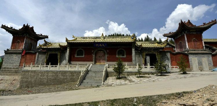 乡村古寺庙,五一家乡山顶寺庙一游