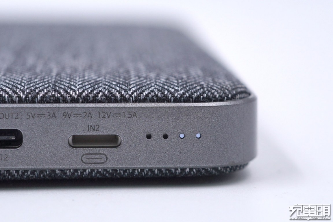 苹果原装快充和认证的紫米快充,紫米10000毫安尊享版拆解