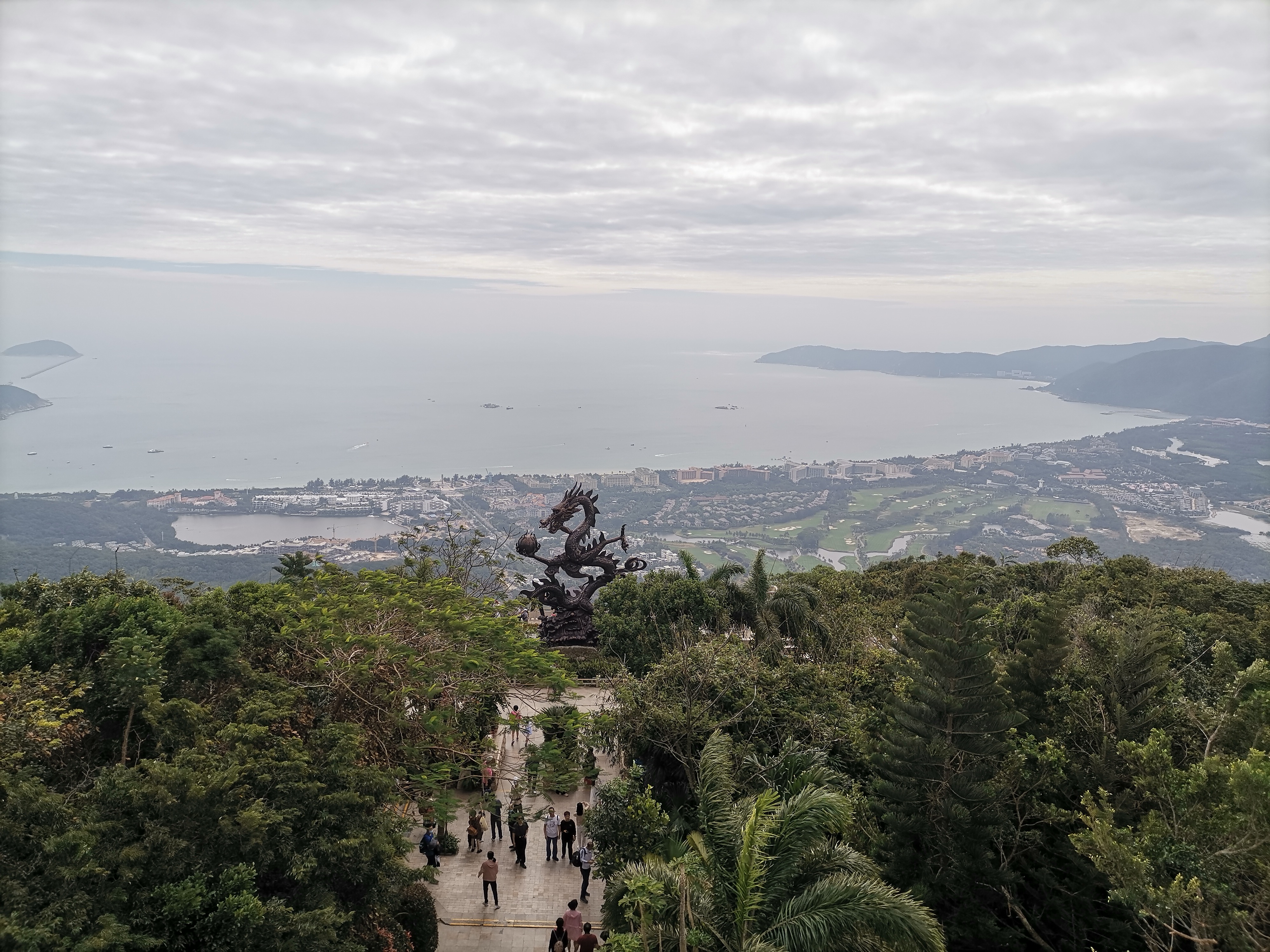 去了海南三亚,去完三亚热带森林公园可以逛哪里