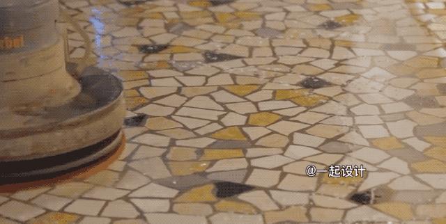 星巴克首席执行官哪里人,星巴克的设计是谁设计的