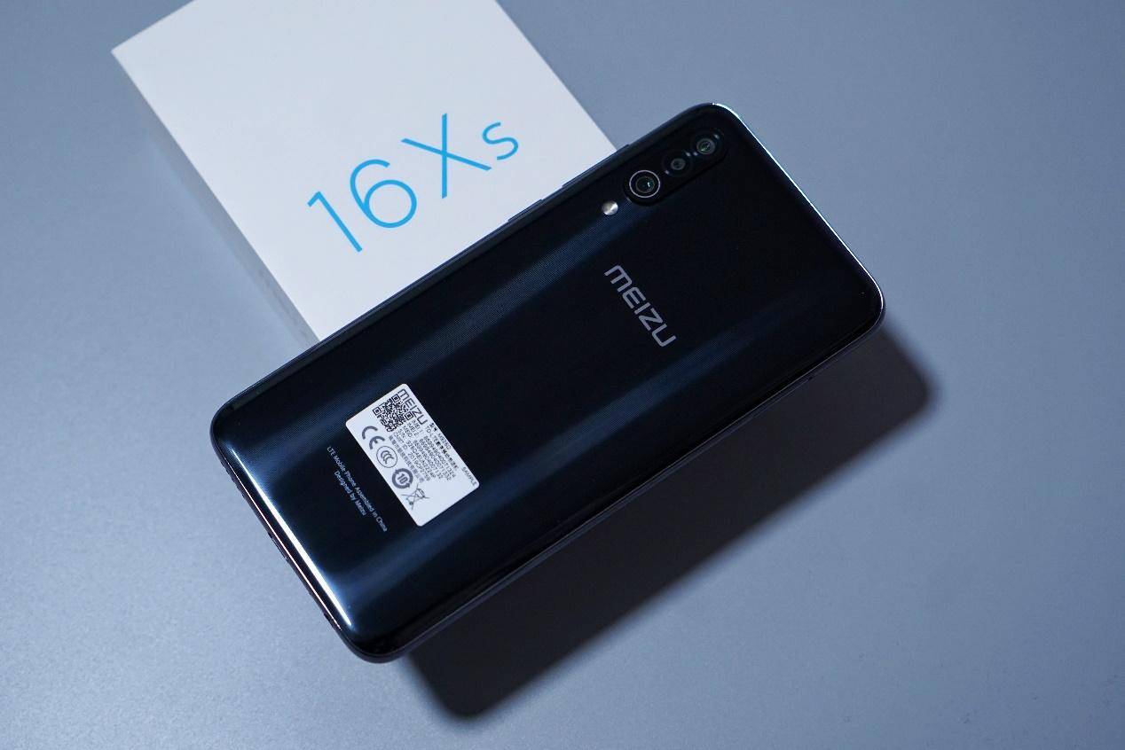 魅族屏下摄像头手机是哪款,魅族最早的三颗摄像头