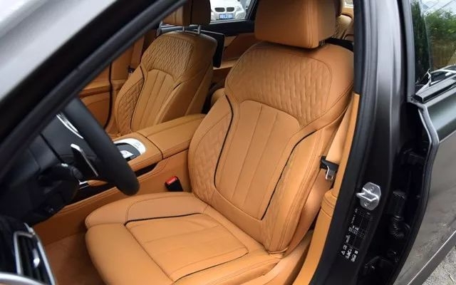 麦格纳真皮座椅是真皮的吗,真皮座椅和真皮座套的区别