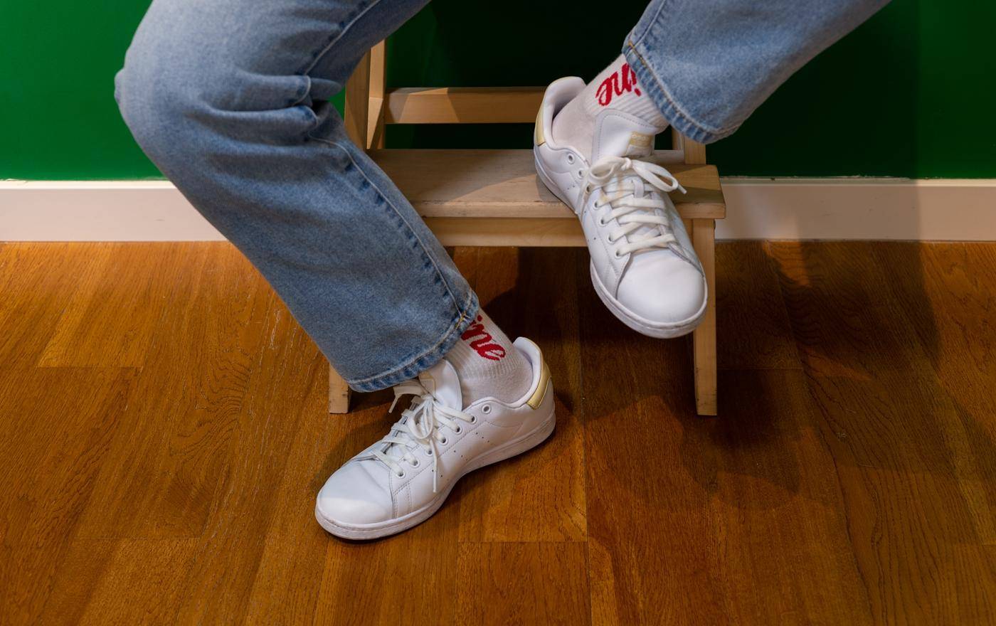 阿迪和彪马小白鞋,阿迪与耐克同类鞋科普