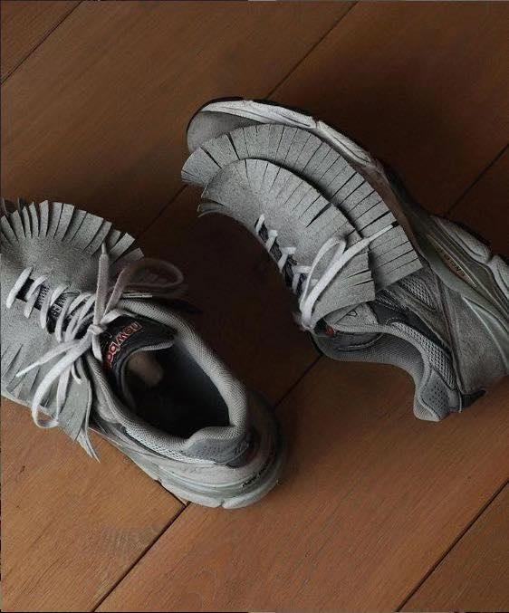 有许多配件的球鞋,如何让你的球鞋看起来更高级