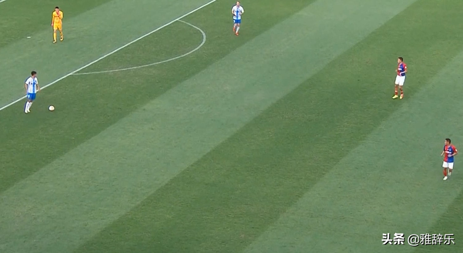 国际比赛8人足球场地标准尺寸,世界杯足球场地标准尺寸