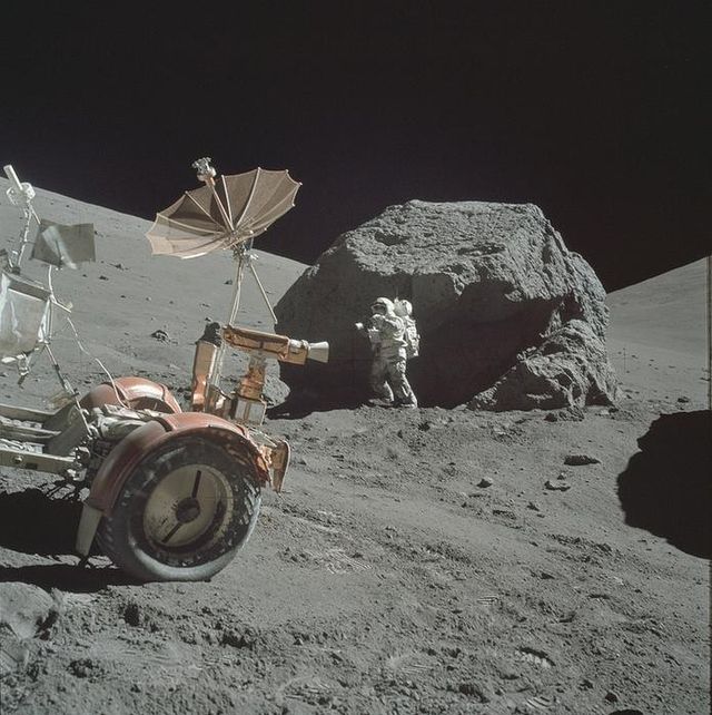 美国登月为啥被质疑,美国登月真假为何一直没有定论