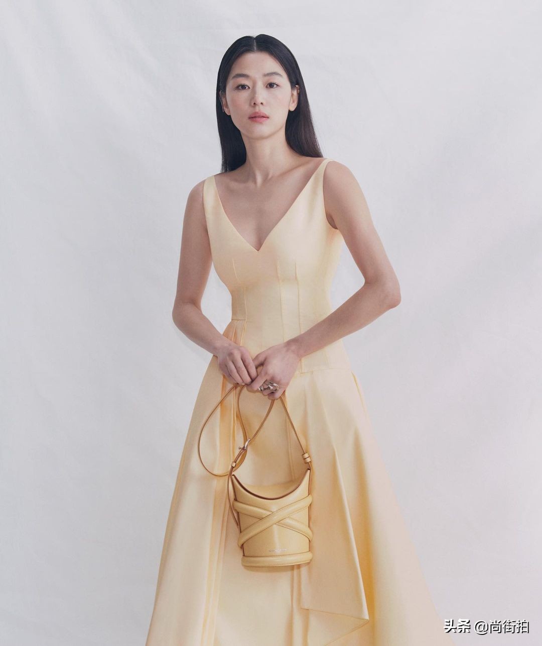 鍏ㄦ櫤璐ゅ湪burberry鐨勭鍦鸿儗鐨勫寘,鍏ㄦ櫤璐ょ鍦哄悓娆惧寘