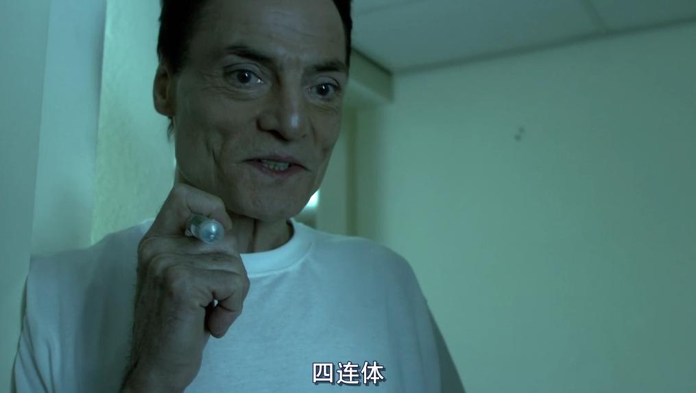 《人体蜈蚣系列》:从全彩到黑白默片重口味背后的荒诞剧情