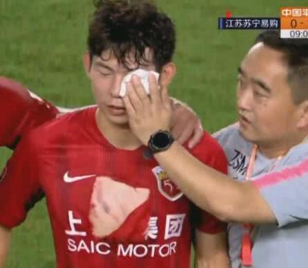 苏宁0-3被吊打创耻辱纪录!叶重秋飞踹杨世元,郜林式悲剧再现