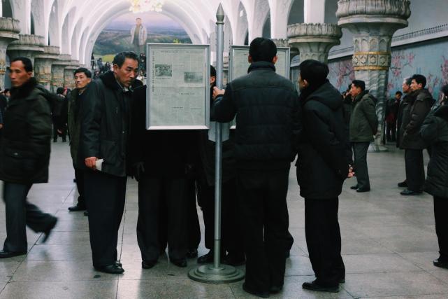 朝鲜导游漂亮清纯，游客购物还帮忙砍价