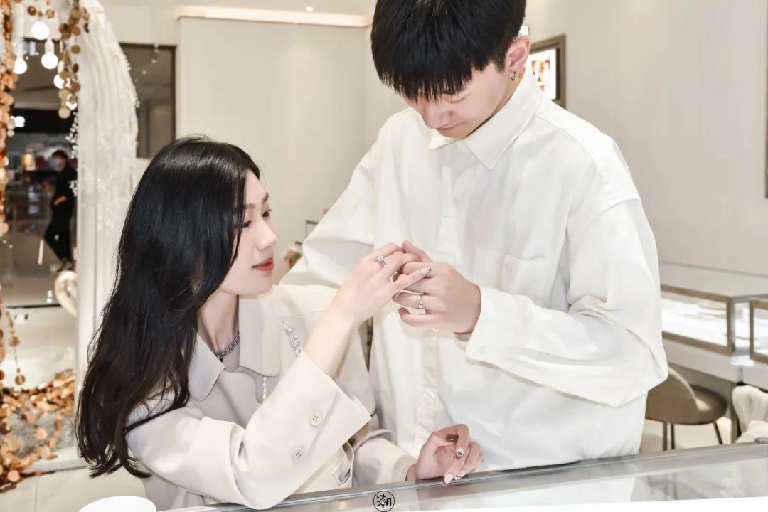 郑州dr钻戒实体店地址有哪些,dr钻戒郑州实体店在哪里