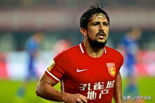 中国足球不负所望加油,足球不可辜负韦世豪