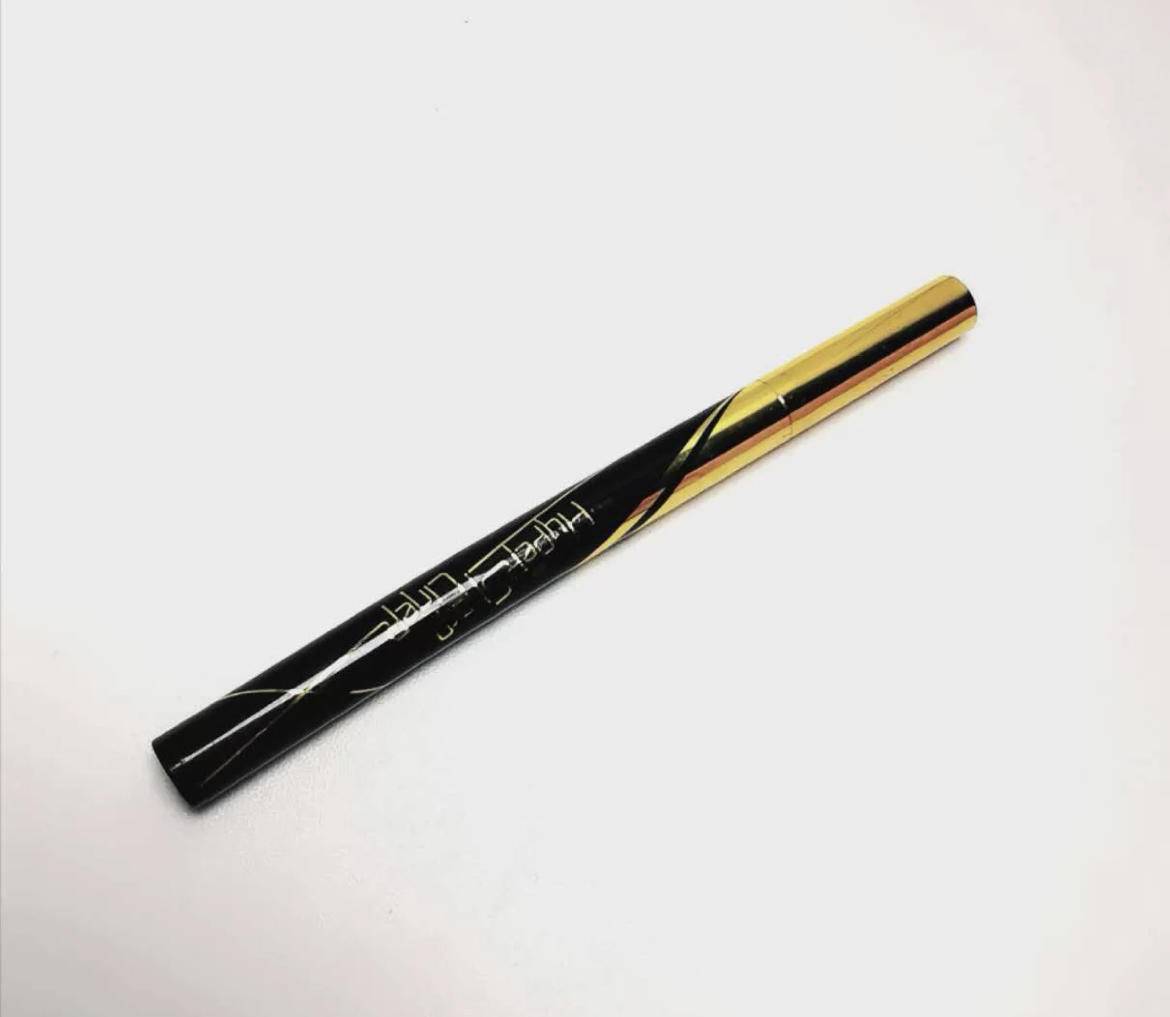 下眼线怎么画不显脏不晕妆,眼线怎么画不戴美瞳都显大