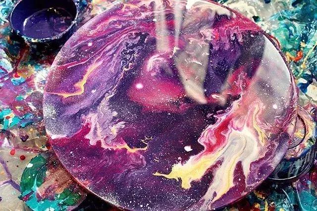 抽象画怎样画得简单又好看,看似复杂实则画起来简单的抽象画