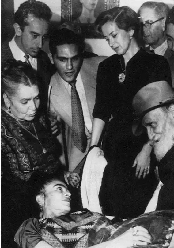 墨西哥女画家弗里达卡洛作品高清,西班牙画家弗里达卡洛