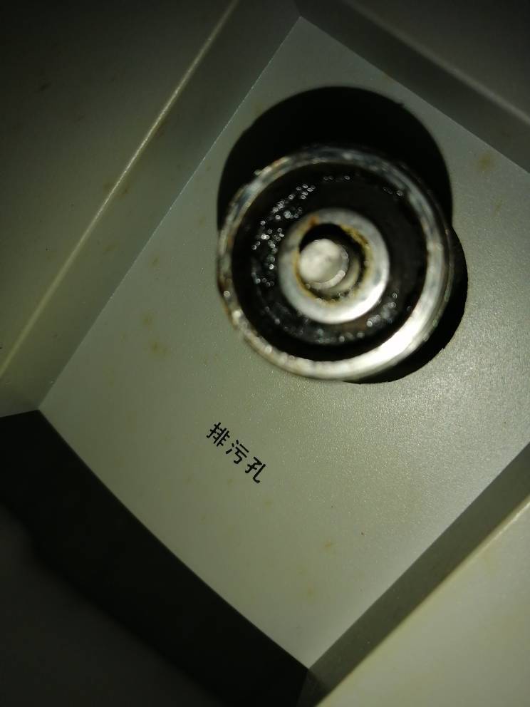 电热水器镁棒螺丝锈死怎么办,电热水器镁棒锈死拿不下来