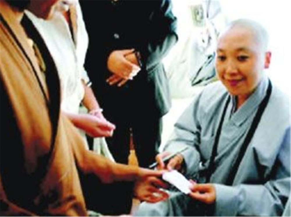 “苦海无涯，回头是岸”，2次被小三，李娜比你想象的更惨