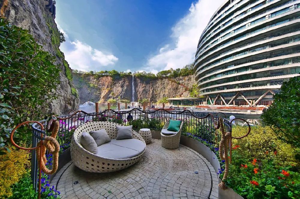 上海深坑酒店地下的样子,上海深坑酒店内部视频