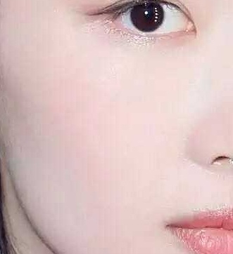 怎样化妆不显老显凶,怎么化妆又丑又自然