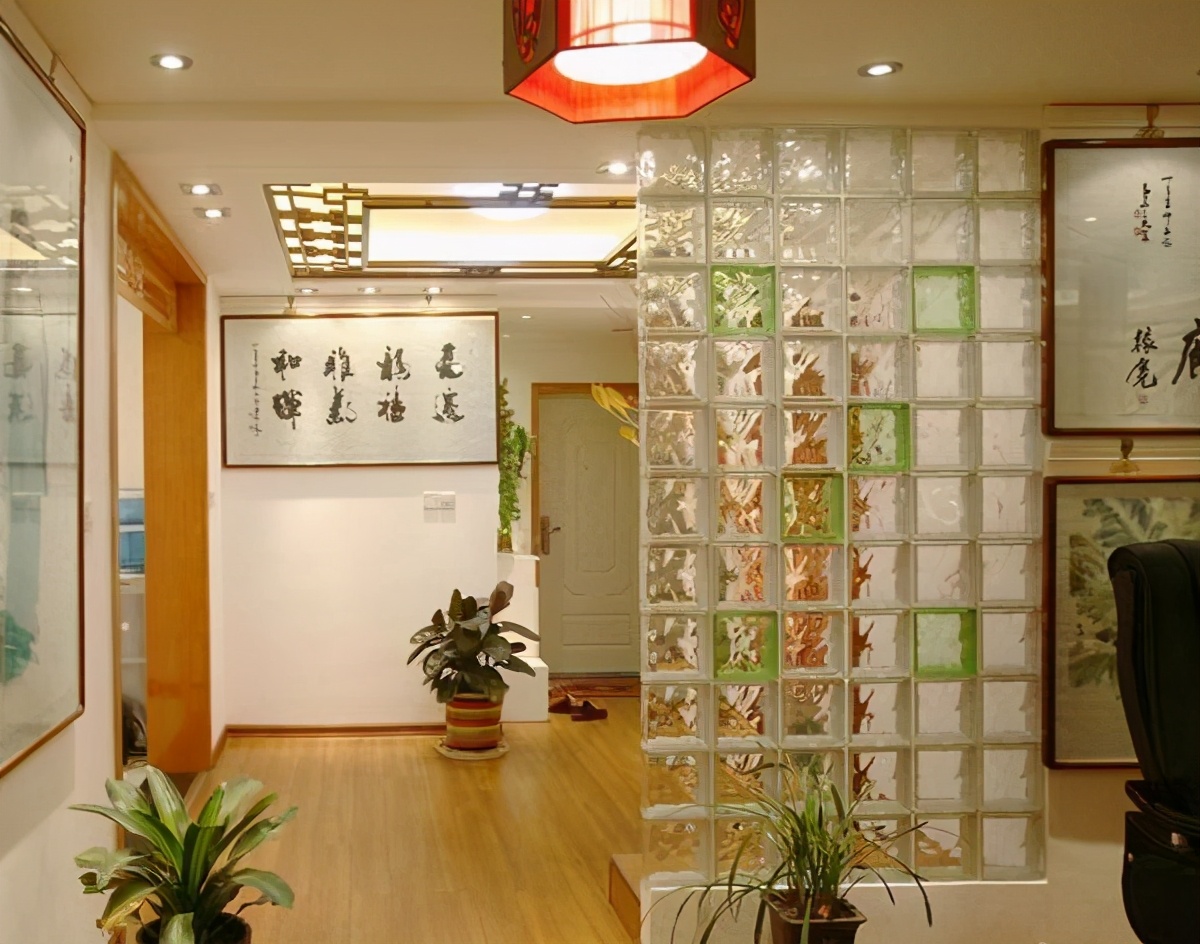 如何让黑暗的屋里明亮简易方法,小户型房间采光最好的小妙招