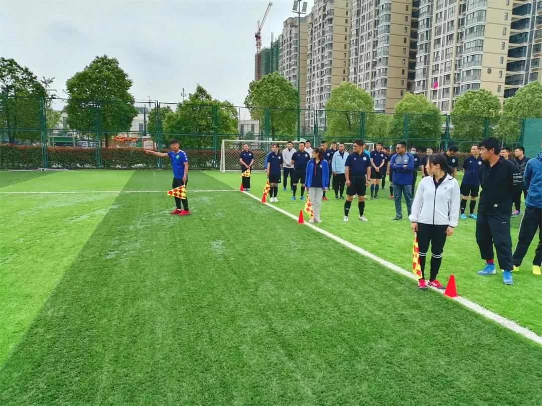 肇庆市足球裁判培训,2018年郑州市足球裁判员培训