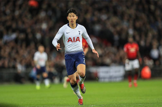 干得漂亮!国足大将连送两大喜讯,中韩战首现三大逆转