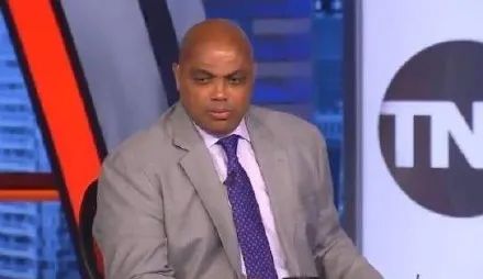 詹姆斯砍下16+10+8,詹姆斯40+18+9比赛回顾