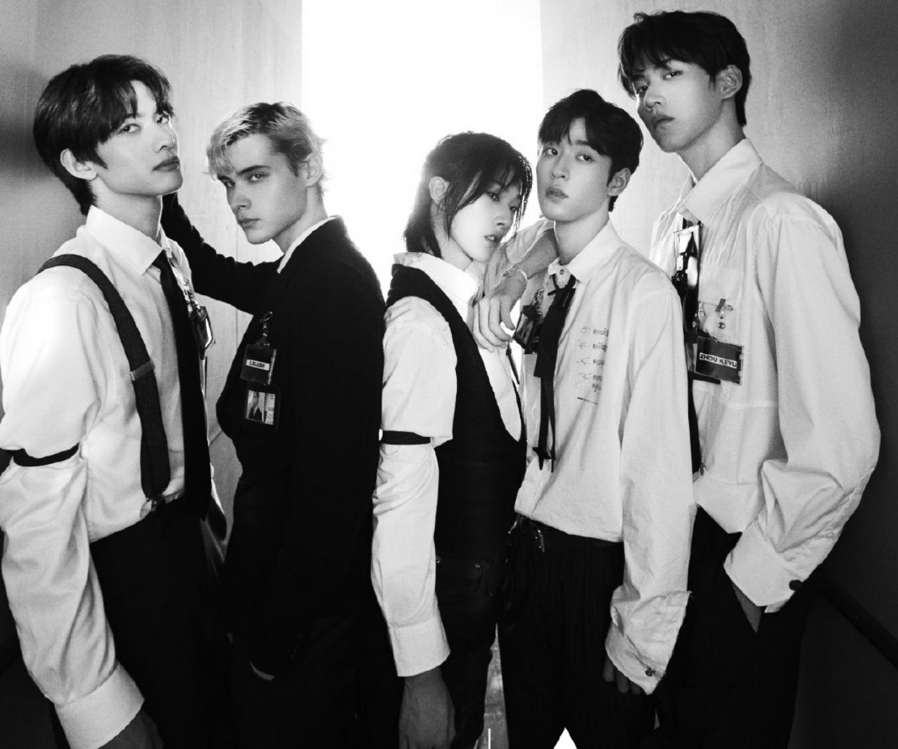 利路修颜值这么高？换上新发型掀起刘海后，被调侃自我防爆第一人