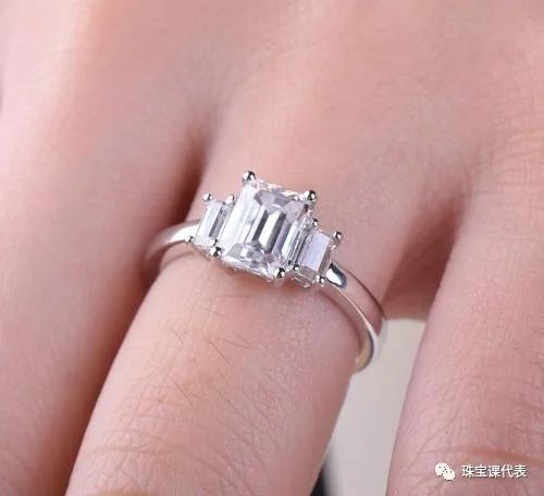 复刻表仿钻与真钻对比,如何分辨真钻和假钻的方法