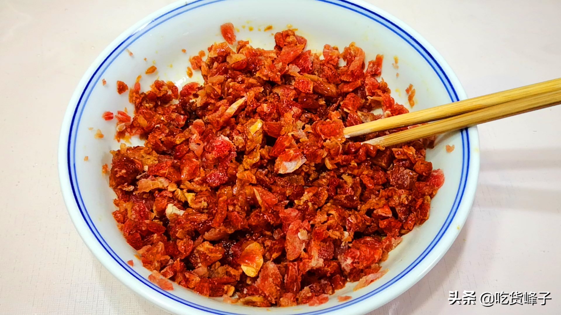 包韭菜饺子记住这三放四不放,韭菜饺子如何包才不粘手