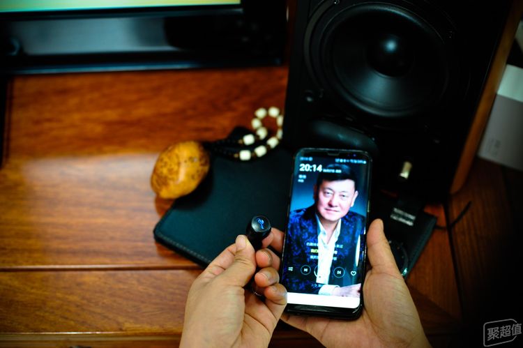 惠威aw-76真无线蓝牙耳机评测,惠威蓝牙耳机aw-73使用评测