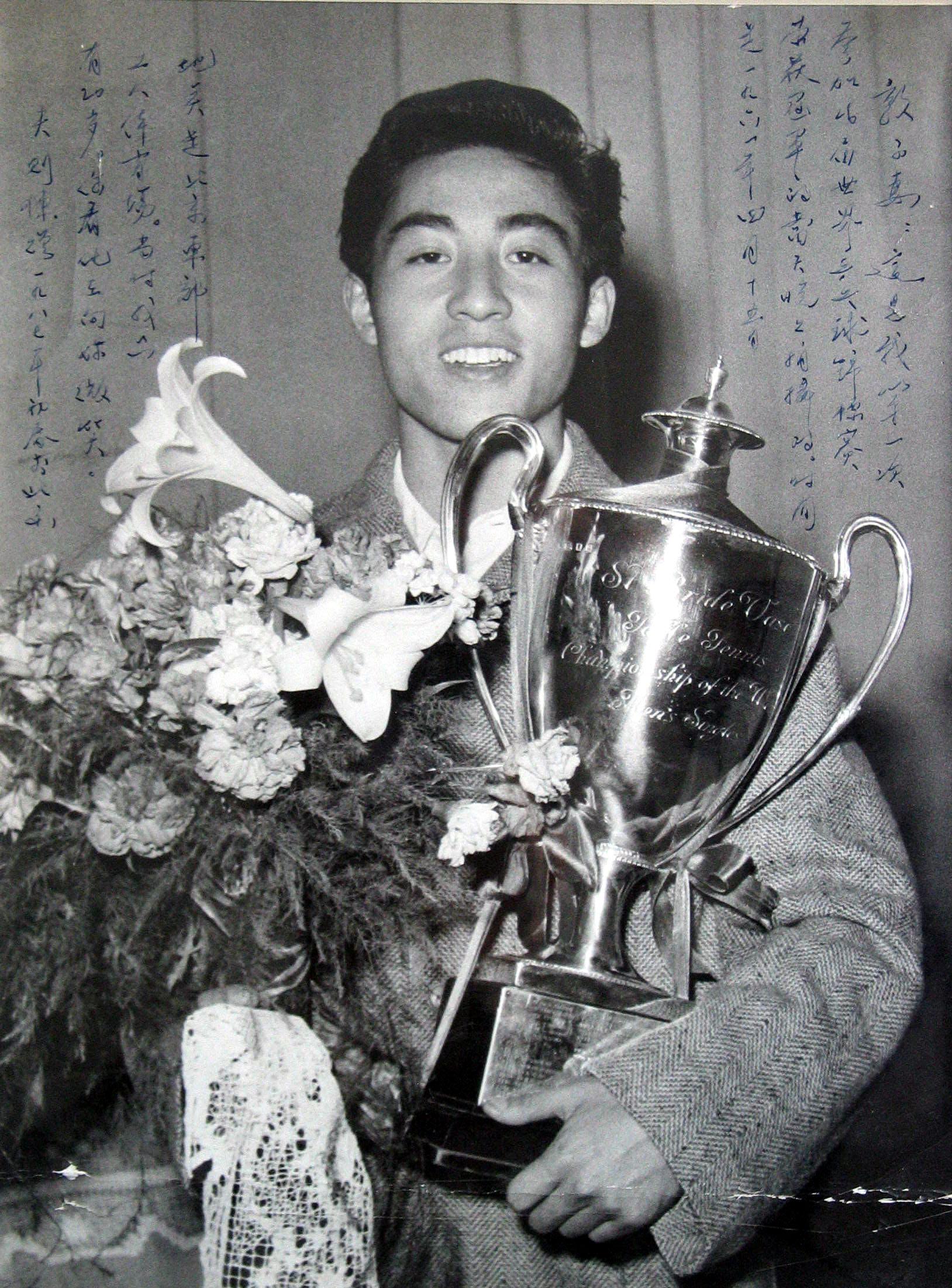 50年前庄则栋用一段织锦连接中美乒乓，50年后的这次主角是刘国梁