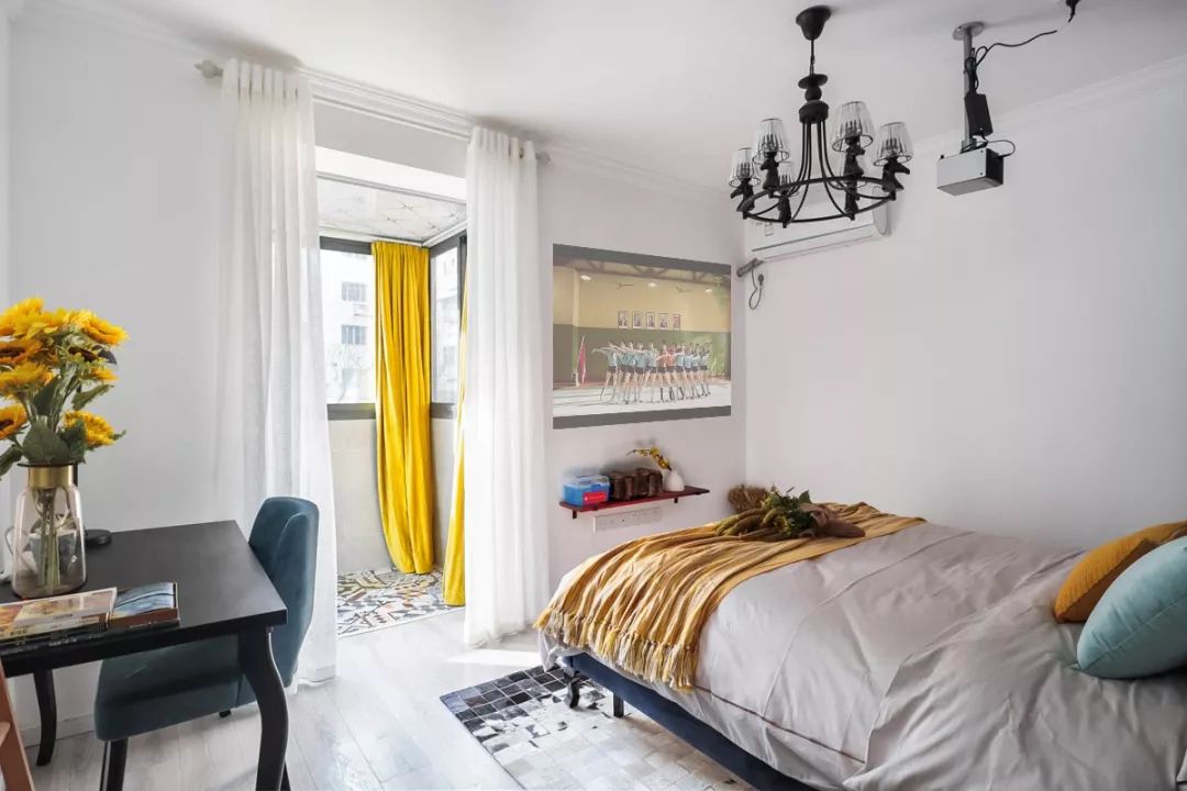 卧室太小床头柜放不下来,卧室床不放床头可以吗