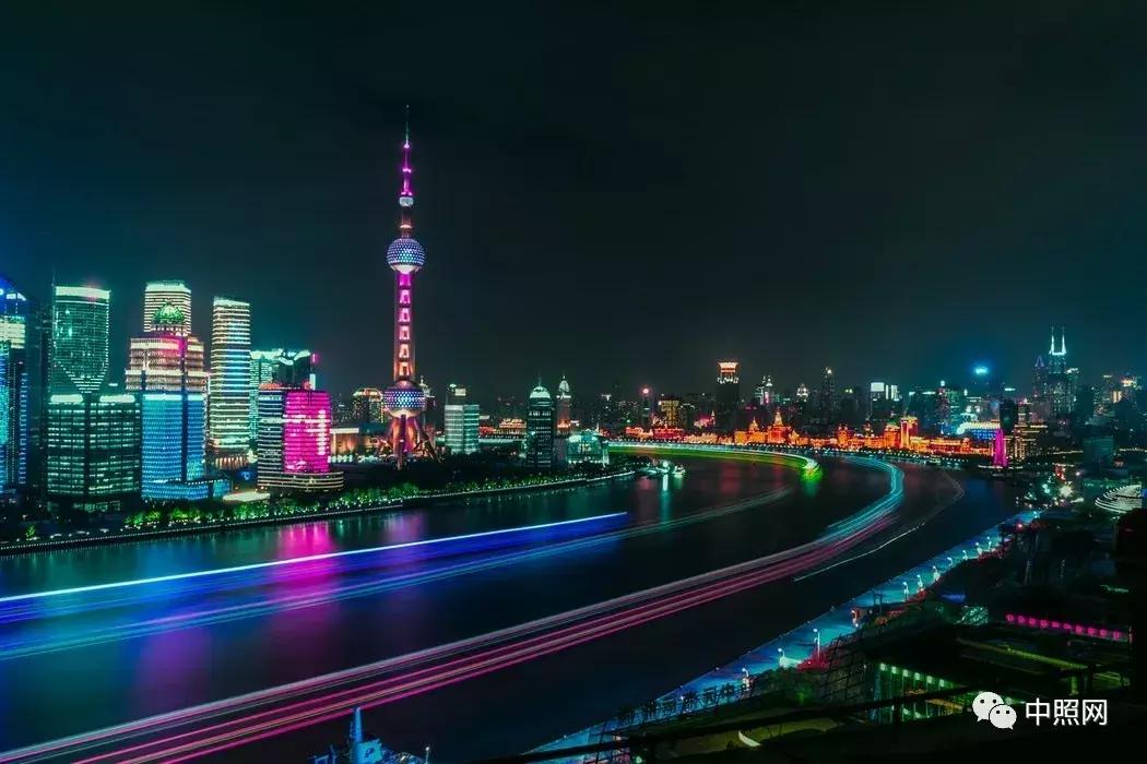 夜上海整个城市灿烂,如今的夜晚