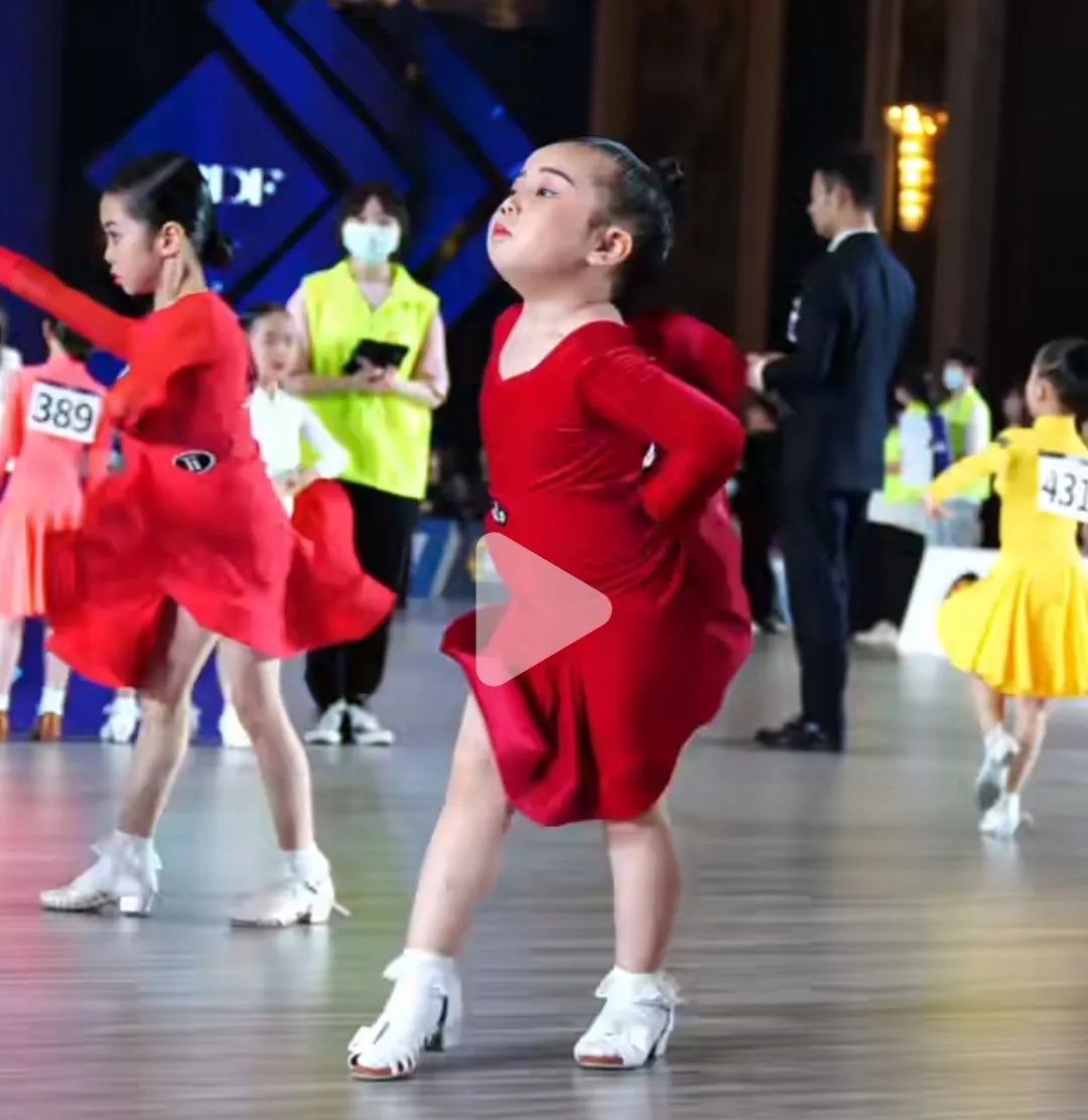 7岁男孩运动能力很差容易摔跤,孩子剧烈运动后真的会猝死吗