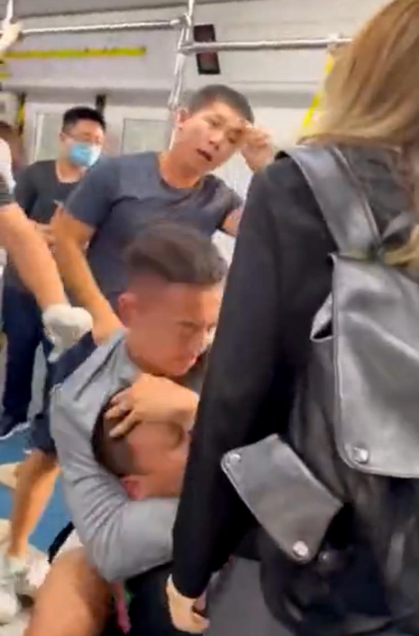 cba球员被爆出丑闻,cba球员地铁被暴揍