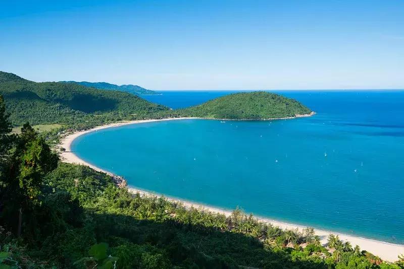 坐火车就可以出国沿途风景美爆了,坐哪些火车可以出国看风景又好玩