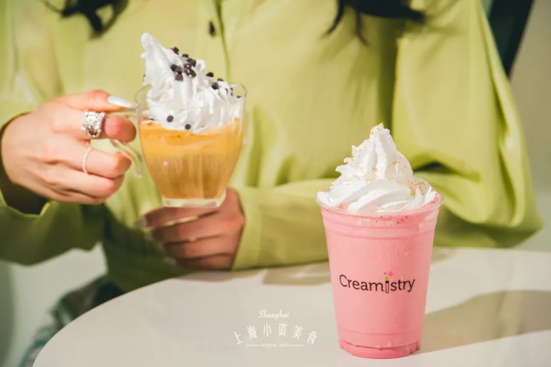 最近特火奶油冰淇淋,液氮网红冰淇淋