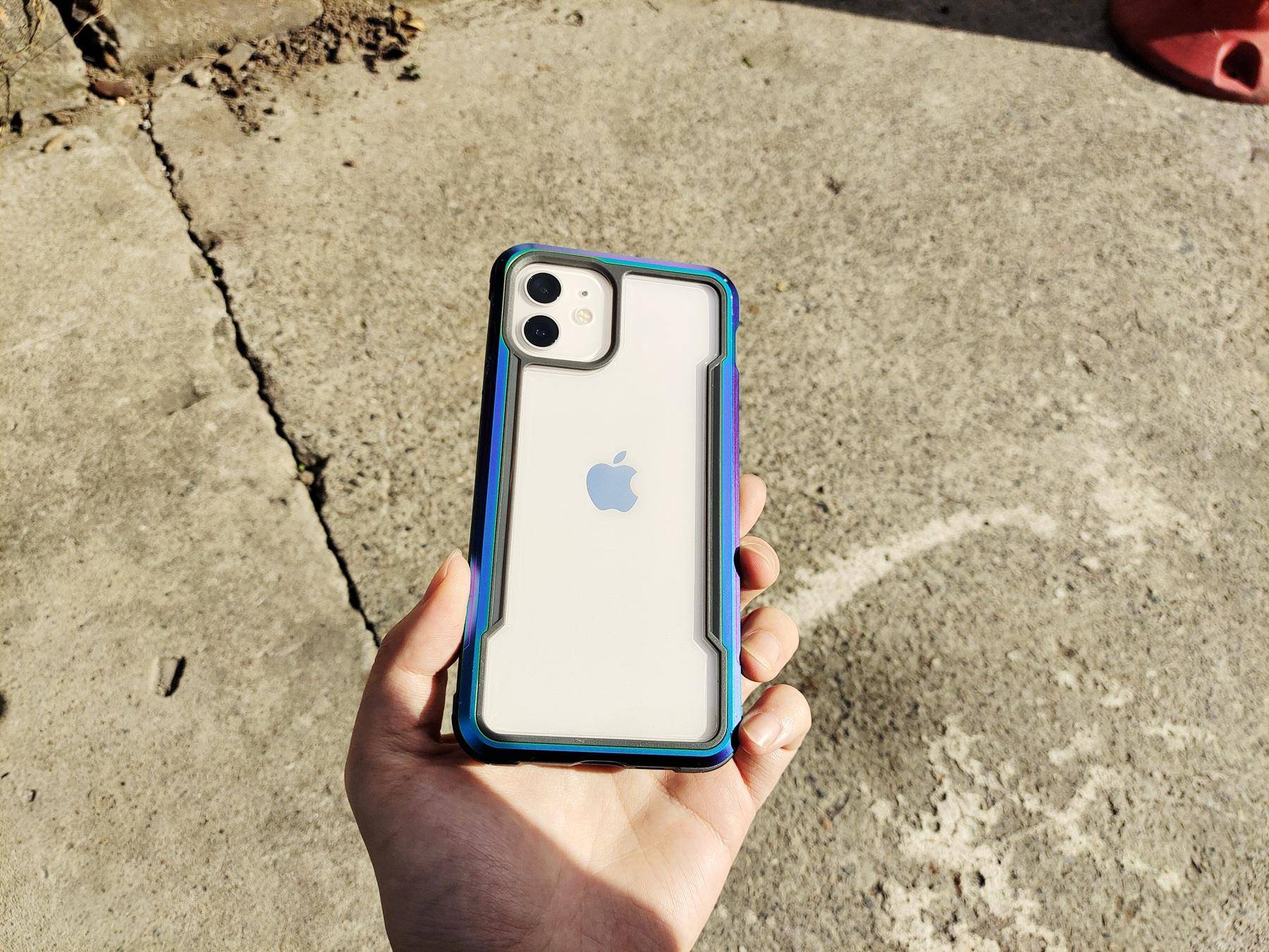 iphone12怎么挑选手机壳,iphone12套上透明手机壳是什么样