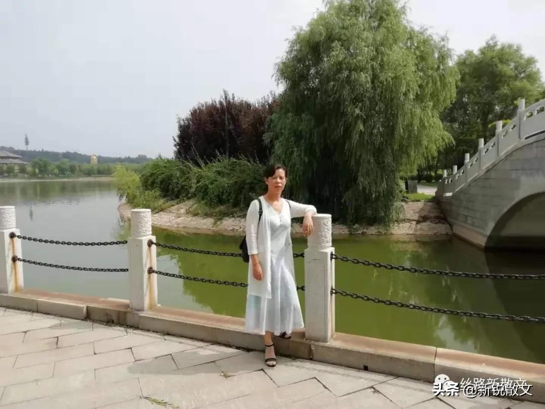 《风过窄门》，几股风合在一起，奏出一曲美妙的天籁之音