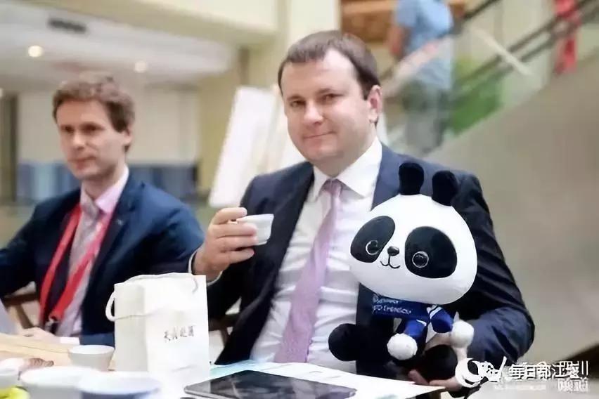 四川都江堰巴布熊猫,点赞都江堰