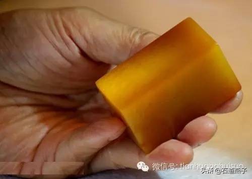 天价田黄石拍出史上最贵价格,田黄石每克3万真假田黄