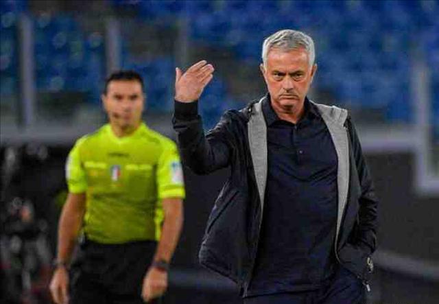 先拉尤文一把，再帮穆里尼奥突围，毕竟那不勒斯七连胜不讲武德