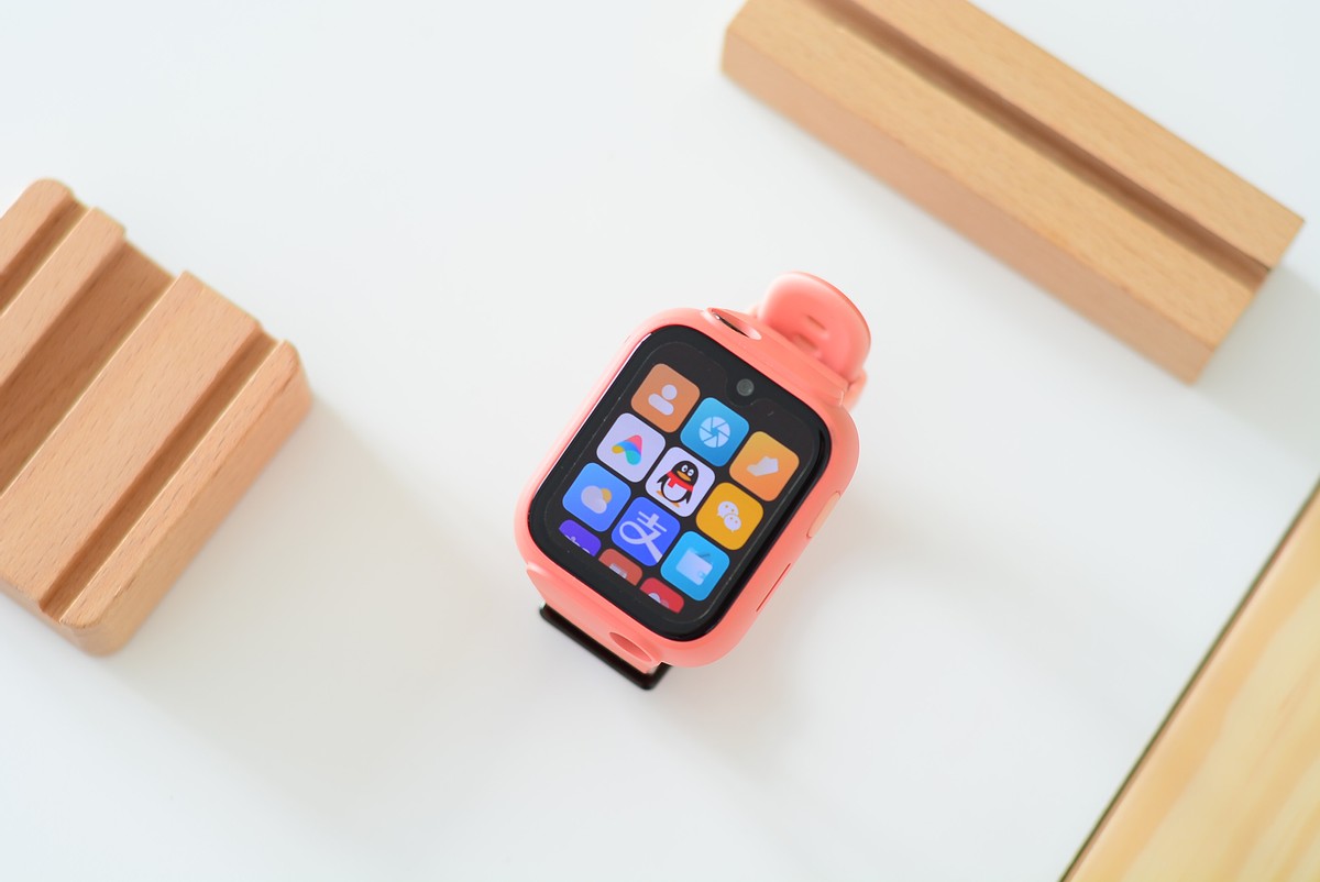 小米米兔儿童学习手表5Pro深度体验：能定位楼层，还能学知识