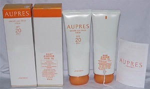 20岁左右女生的化妆品,适合20岁到30岁的化妆品